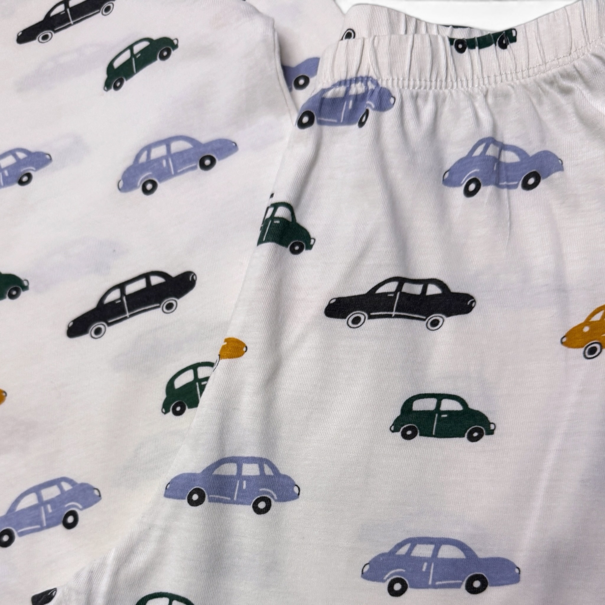 Bílé pyžamo s auty H&M