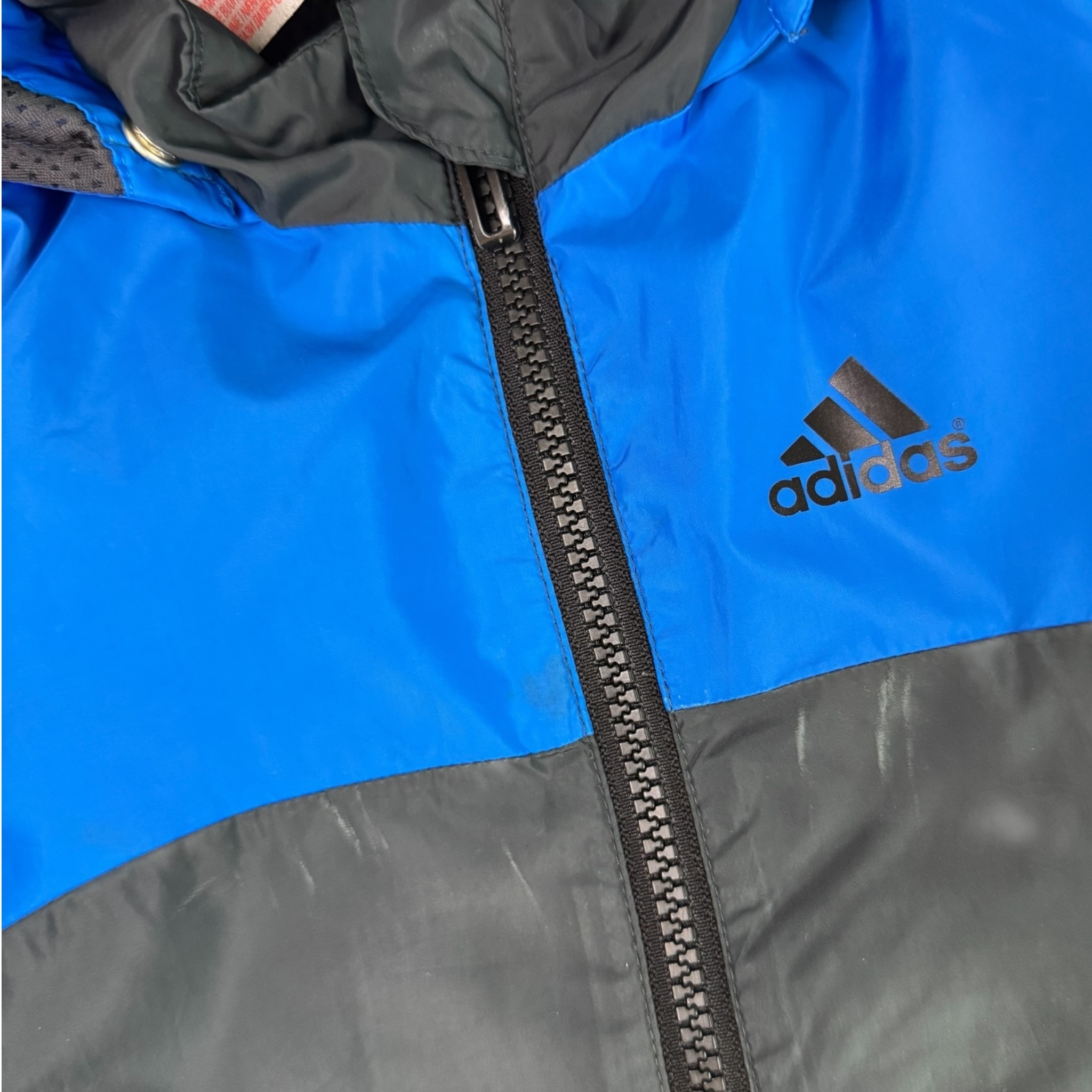 Tmavěšedo-modrá větrová bunda Adidas