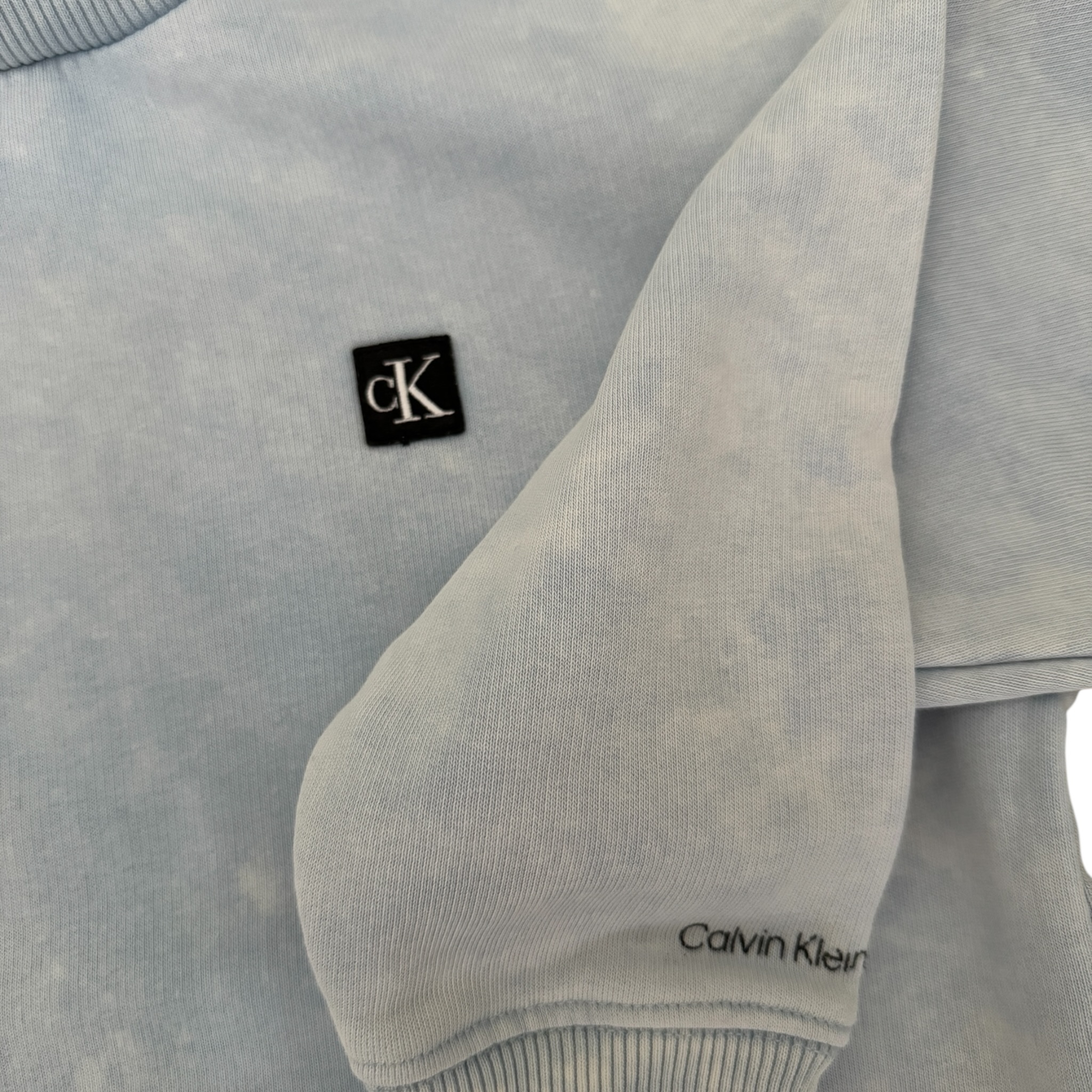 Světlemodrá batikovaná mikina Calvin Klein