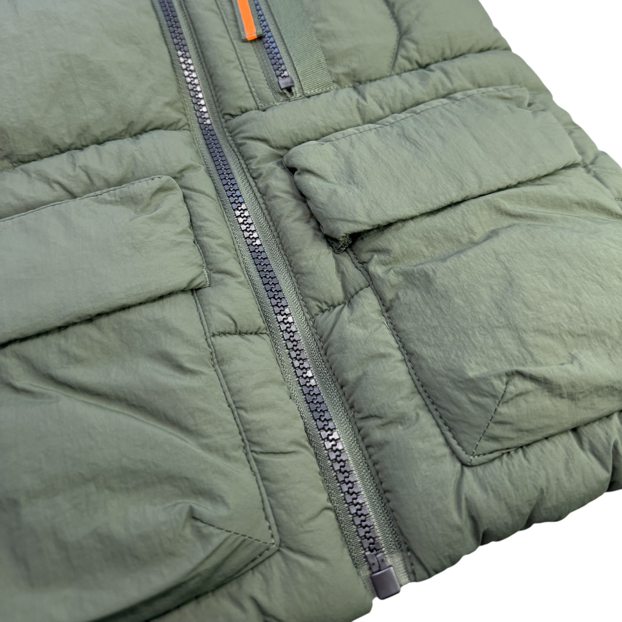 Khaki prošivaná vesta F&F