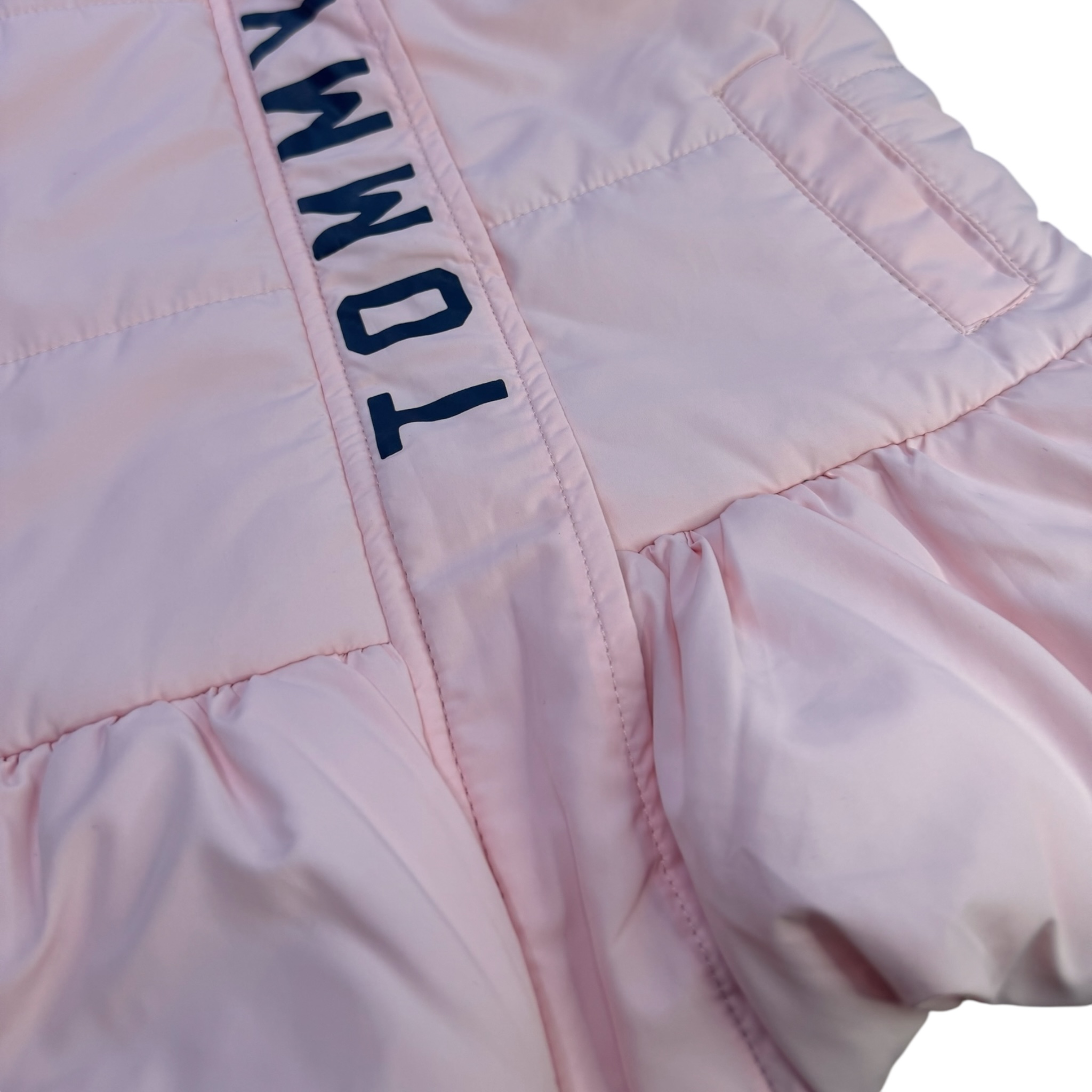 Růžová vesta s řasením Tommy Hilfiger